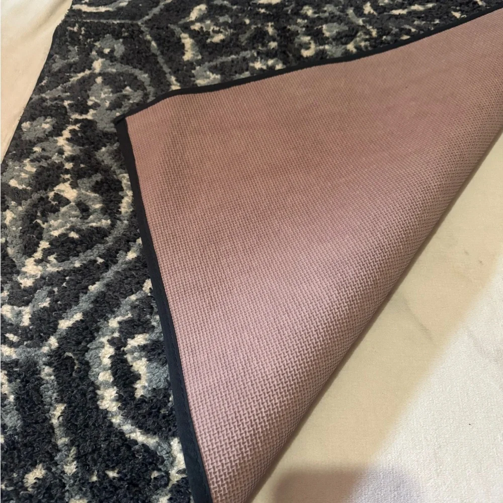 Bath mat rug for bathroom